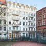 Fassadenansicht, Blick vom Spielplatz